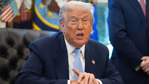 ABD de kriz sürüyor! Trump o soruya izin vermedi