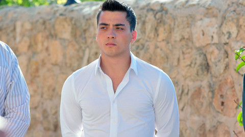 Uzak Şehir'in Kaya'sı Atakan Özkaya hakkında bomba aşk iddiası! Ünlü oyuncunun eski eşi ile mi birlikte?