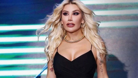 İrem Derici sahnede itiraf etti! "Şu an köpek gibi istiyorum"