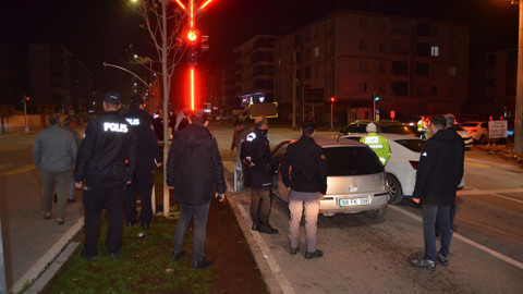 Dur ihtarına uymadı! Öyle birine çarptı ki... Kaçacak yeri kalmadı