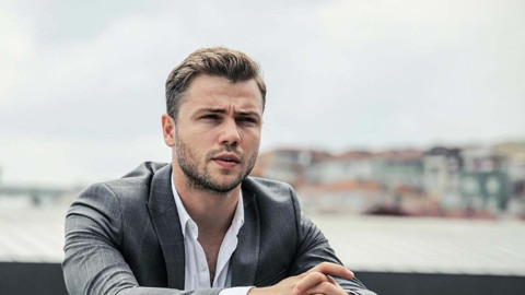 Baba olma sevincini yaşamıştı! Tolga Sarıtaş, oğlu Ali’yle fotoğrafını paylaştı