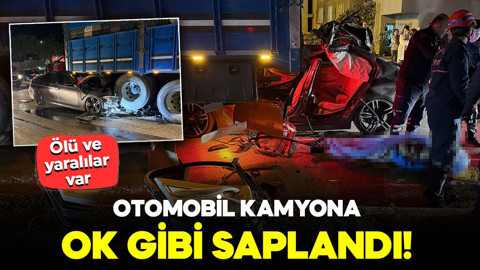 Otomobil kamyona ok gibi saplandı! Ölü ve yaralılar var