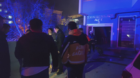 Apartmanda korkutan yangın! 15 kişi dumandan etkilendi