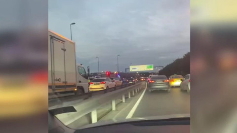 Yenibosna D-100 Karayolu'nda zincirleme kaza!