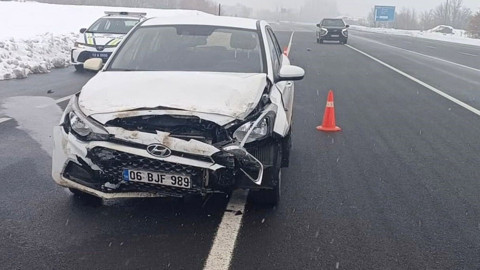 Bingöl’de trafik kazası! İki otomobil çarpıştı: 5 yaralı