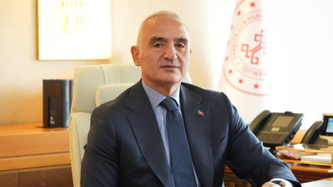 Bakan Ersoy müjdeyi verdi! Türk sinemasına büyük destek