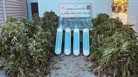 Antalya'da uyuşturucu operasyonu! 23,9 kilo uyuşturucu madde ele geçirildi