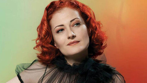 Candan Erçetin'den yıllar sonra gelen itiraf: Ekonomik krizde şarkıcı oldum!