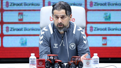 Konyaspor teknik direktörü İlhan Palut'tan Fenerbahçe galibiyeti sonrası açıklamalar