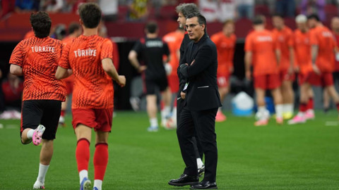 Montella, Avustralya yenilgisinin nedenini açıkladı! "Maç ritmi olmayınca tam performans veremezsiniz"