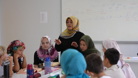 Çocuklar yaz okulunda hem eğleniyor hem öğreniyor: 29 farklı atölyede eğitim başladı
