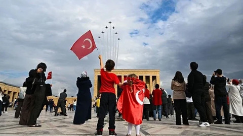 Bakanlar ve siyasilerden peş peşe 29 Ekim Cumhuriyet Bayramı mesajları