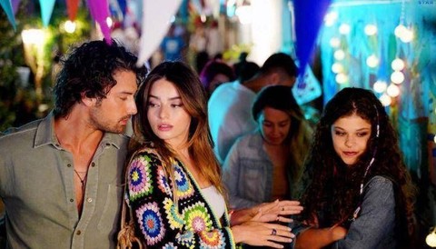 Ayça Ayşin Turan sevgilisi Alp Navruz'a öyle bir hediye aldı ki! Akla hayale gelmeyecek... - Resim: 1