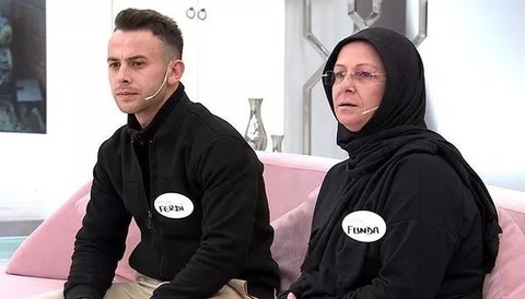 Esra Erol'da şoke eden olay! Kocasını  defalarca aldatan kadının 500 erkekle müstehcen mesajları varmış - Resim: 1