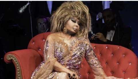 Freddy'nin kabusu gibi! Diva'nın tırnaklarını görenin içi ürperiyor - Resim: 1