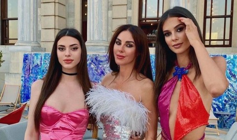 Deren Talu, rock yıldızı Teoman'la videosunu paylaştı! "Hayatımız kafelerde geçiyor" - Resim: 1