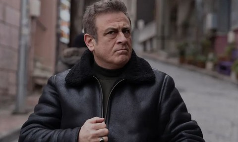 Sahipsizler'in Haşmet'i Turgut Tunçalp'ten dikkat çeken rol açıklaması! "Kötüyü oynarken sevimlilik katmayı seviyorum" - Resim: 1