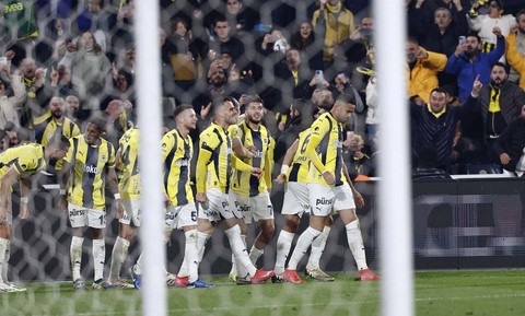 Fenerbahçe’den ayrılığı kesin gibi! Ali Koç gözünün yaşına bakmadı, biletini kesti! 8 milyon euroluk yıldız sezon sonu gidiyor! - Resim: 1