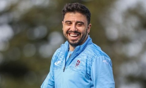 Milli futbolcu Ozan Tufan'ın Bella Hadid anısı kahkahaya boğdu! Eşinin anlattıkları sosyal medyayı salladı - Resim: 1