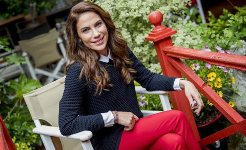 10 yıllık evliliği ihanet iddiasıyla bitmişti! Zeynep Beşerler aradığı mutluğu sonunda buldu! Ünlü oyuncu yeni aşkıyla sarmaş dolaş yakalandı - Resim: 1