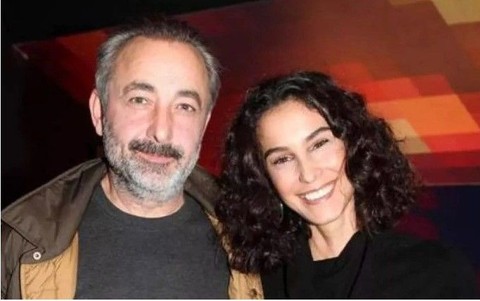 "Zamanla her ilişkinin yaşadığı bir yorgunluktan geçiyor olmak" sözleriyle dikkat çekti! İşte Arzum Onan'ın boşanma iddialarına yanıtı - Resim: 1