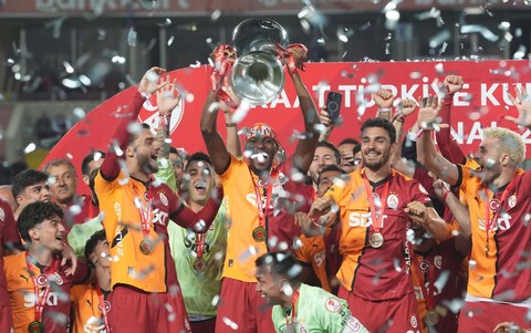 Finale damgasını vurdu! Victor Osimhen, Galatasaray tarihine geçti! Efsane ismi geride bıraktı - Resim: 1