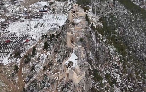 Adana'nın Akdeniz’i İç Anadolu’ya bağlayan tarihi İpek yolu üzerindeki ilçesi tarihi ve doğal güzellikleriyle ziyaretçilerini bekliyor - Resim: 1