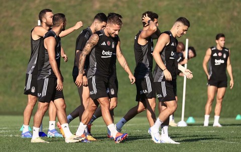 Süper Lig’de yer yerinden oynayacak! Yılın transferine hazır olun! Hasan Arat isterse Ali Koç, yıldız futbolcuyu Beşiktaş’a verecek - Resim: 1