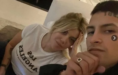 Arjantin'e giden Wanda Nara Icardi'yi yine deliye döndürecek! Siyah transparanıyla göğüs uçlarını gösterdi - Resim: 1