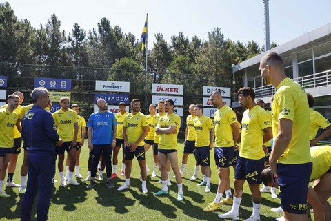 Zaha’nın tavrı Fenerbahçe’nin canını sıktı! Alternatif belirlendi… Zaha olmazsa yıldız isme gidilecek! - Resim: 1