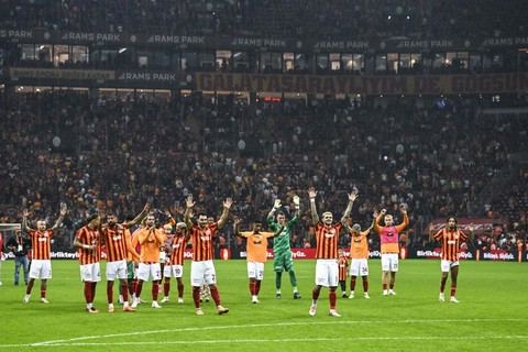 Yönetim kararını verdi! Galatasaray’da Muslera’nın geleceği belli oldu! Sadece tek şartla sözleşmesi uzayacak - Resim: 1