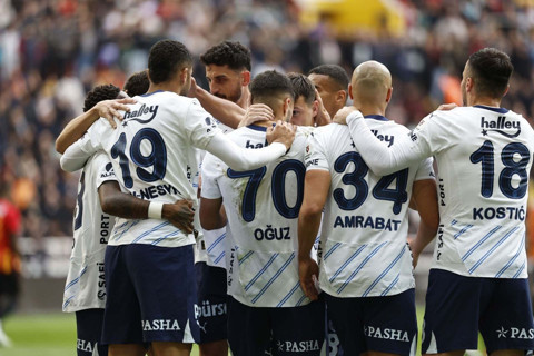 VAR müdahalesiyle Fenerbahçe’yi şampiyonluktan etmişti! UEFA’dan Fenerbahçe taraftarını çıldırtan atama! - Resim: 1