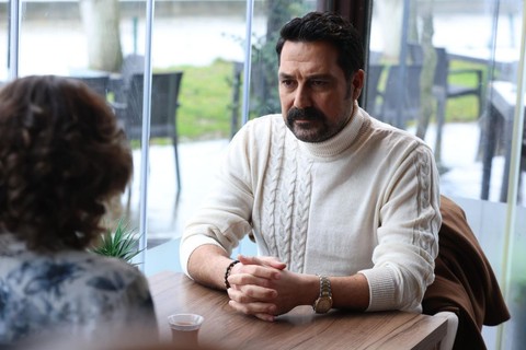 Can Borcu'nun Mehmet'i Bülent İnal'dan mutlu evliliğinin sırrı! Eşinin güzelliği dikkat çekti - Resim: 1