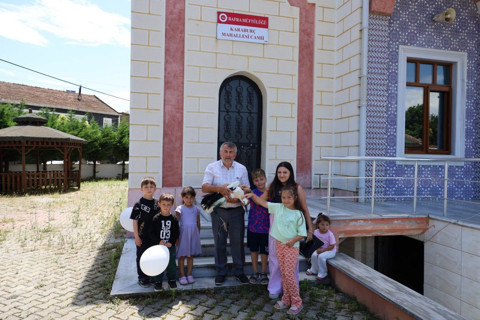 Samsun'da imam yaralı leyleği kurtardı. Kurtarılan leylek Kur'an kursunun gözdesi oldu - Resim: 1