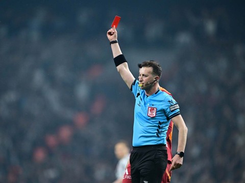 Beşiktaş- Galatasaray derbisini yönetmişti! Yasin Kol’un yöneteceği maç şaşkına çevirdi - Resim: 1