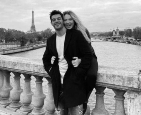 Hadise'yi çabuk unutan Mehmet Dinçerler, sevgilisiyle yemekte görüntülendi! Bu kez fotoğraflar çok net - Resim: 1