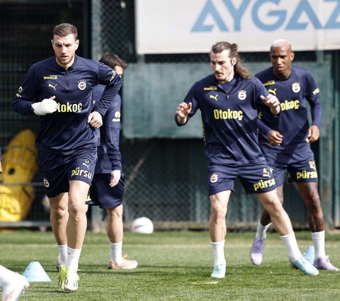 Fenerbahçe’de parladı, 3 dünya devini peşine taktı! Ali Koç bonservisini belirledi! Transfer için en az 20 milyon euro istiyor! - Resim: 1