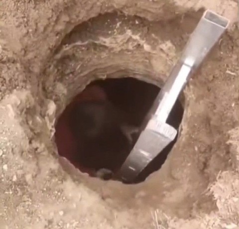 Yozgat'ta 10 dönümlük tarlasını süren vatandaşın toprağı sürerken traktörün pulluğuna takıldı. Aşağı inip bakınca resmen hayrete düştü - Resim: 1