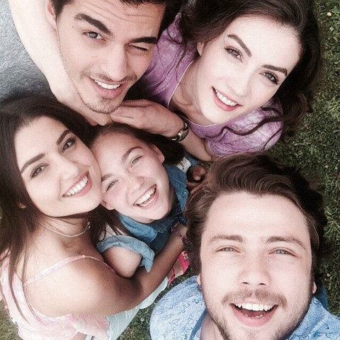 İç çamaşırsız pozlarıyla yürekleri hoplattı! Burcu Özberk'e 'yok böyle güzellik', 'ateş ediyorsun' yorumları yağdı - Resim: 1