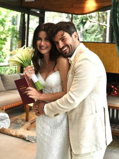 Nesrin Cavadzade sessiz sedasız nikah masasına oturmuştu! Gözlerden uzak düğünden ilk pozlar geldi - Resim: 2