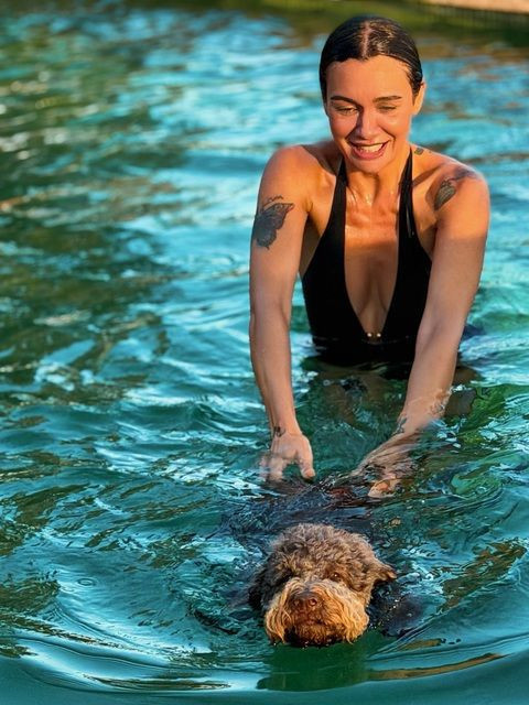 Birce Akalay'dan cesur havuz paylaşımı! - Resim: 4
