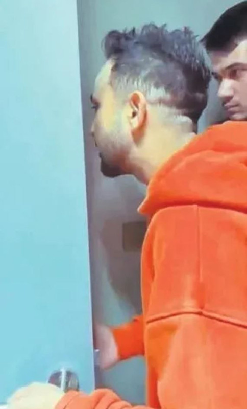 Derya Uluğ ve sevgilisi Asil Gök kabusu yaşadı! Komşu terörü kameraya anbean yansıdı - Resim: 8