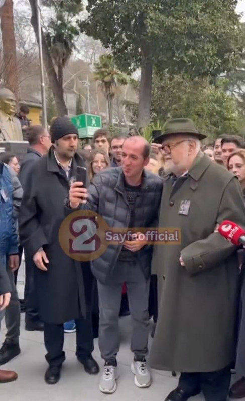 İlber Ortaylı'nın cenazesinde rezalet! Selfie yarışına girdiler - Resim: 6