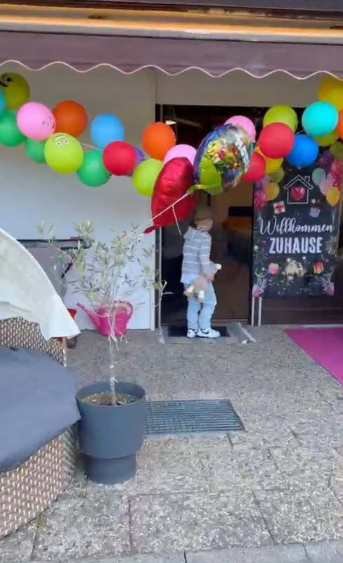 300 saatlik görüntü izlenerek bulunmuştu! Nazar 7 sonra Almanya'da! Oyuncaklarını tek tek inceledi - Resim: 5