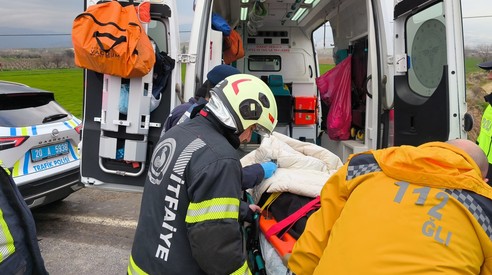 Denizli'de facia! Öğrenci servisi devrildi: Çok sayıda ölü ve yaralı var - Resim : 1