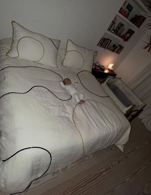 La Casa De Papel'in Tokyo'su Ursula Carbero anne oldu! Oğluyla karelerini paylaştı - Resim: 5