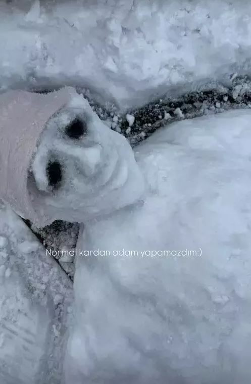 Bensu Soral'ın kardan adamı görenleri şaşırttı! Kendi yorumunu kattı, yanında pozlar verdi - Resim: 7