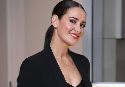 Ünlü kadın sunucuya büyük şok! Soğuk algınlığı sandı kanser çıktı - Resim : 1