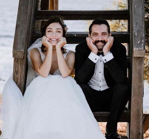 Ablası gibi! Merve Dizdar'ın annesi güzelliğiyle hayran bıraktı - Resim: 4