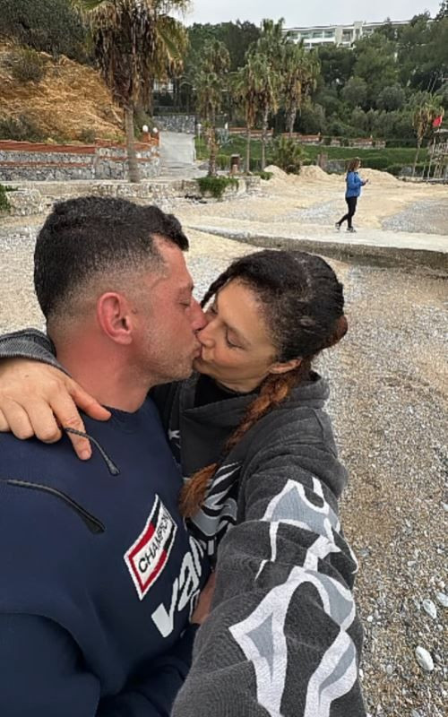Tuğba Ekinci aradığı aşkı sonunda buldu! Yeni sevgilisiyle dudak dudağa pozlarını paylaştı - Resim: 5